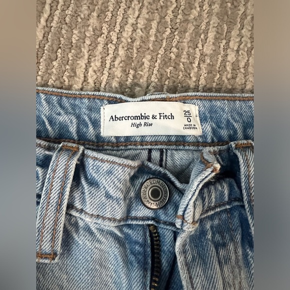 Abercrombie size 25 Jean skirt!!! - Picture 2 of 3
